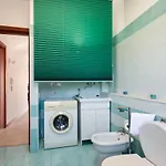 Guesthost - Bright With Balcony شقة *