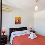 شقة Guesthost - Bright With Balcony جيارديني ناكسوس
