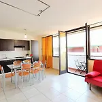 Guesthost - Bright With Balcony شقة جيارديني ناكسوس