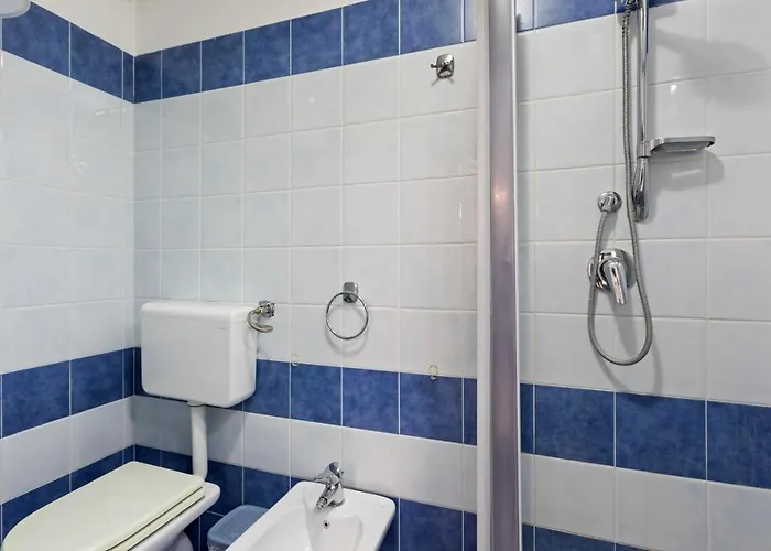 Guesthost - Bright With Balcony * 贾迪尼-纳克索斯