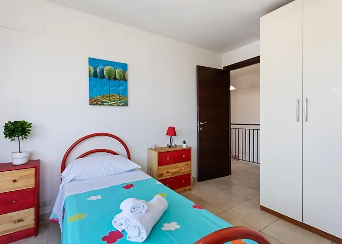 Guesthost - Bright With Balcony Appartement